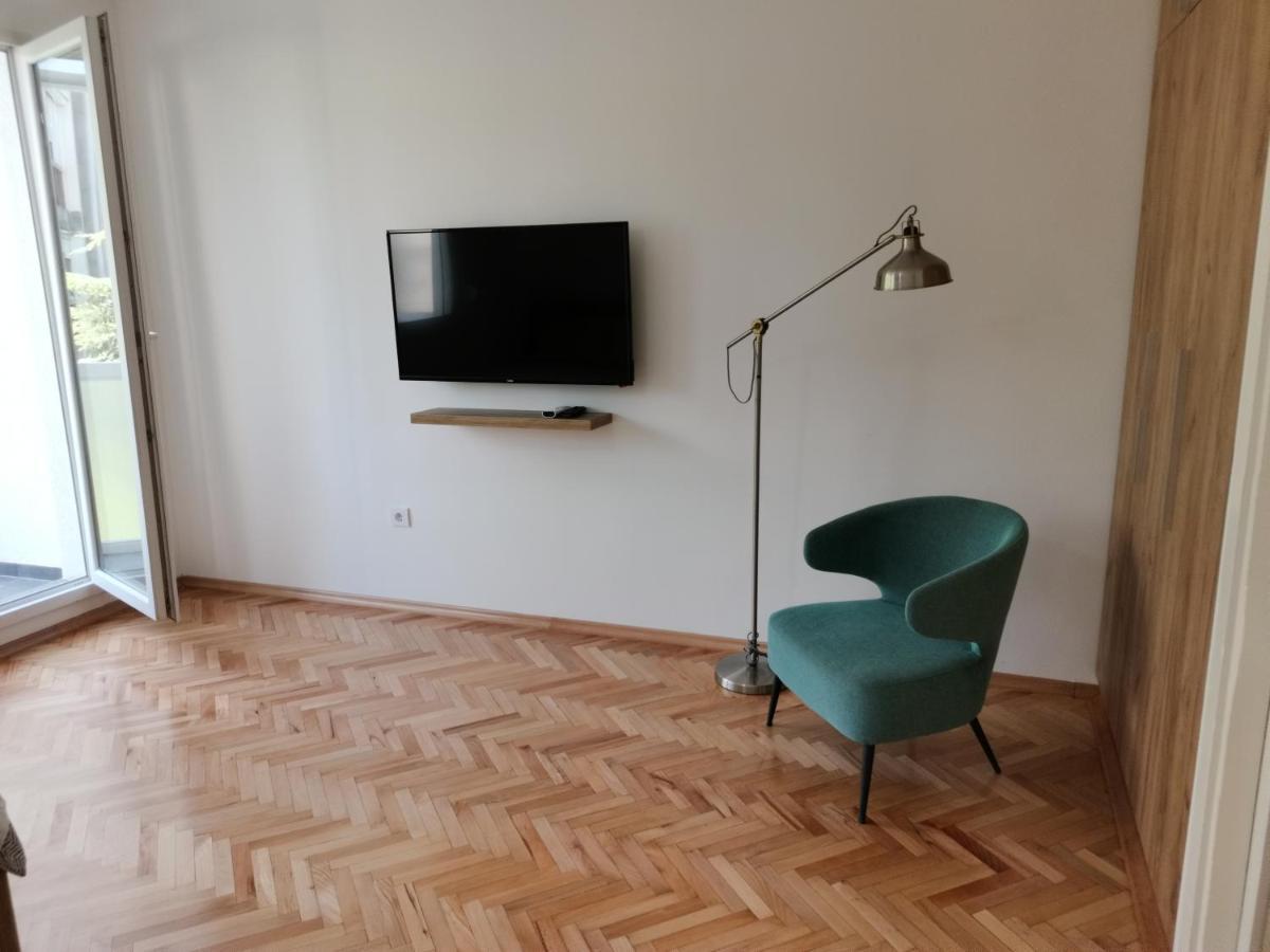Clock Tower Apartments Podgorica Ngoại thất bức ảnh